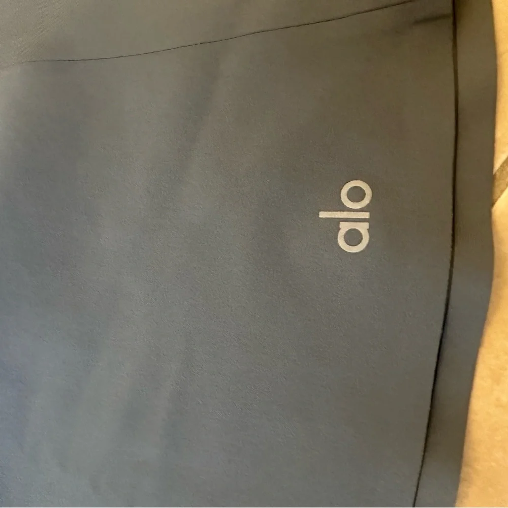 ALO Yoga Gray Apparel